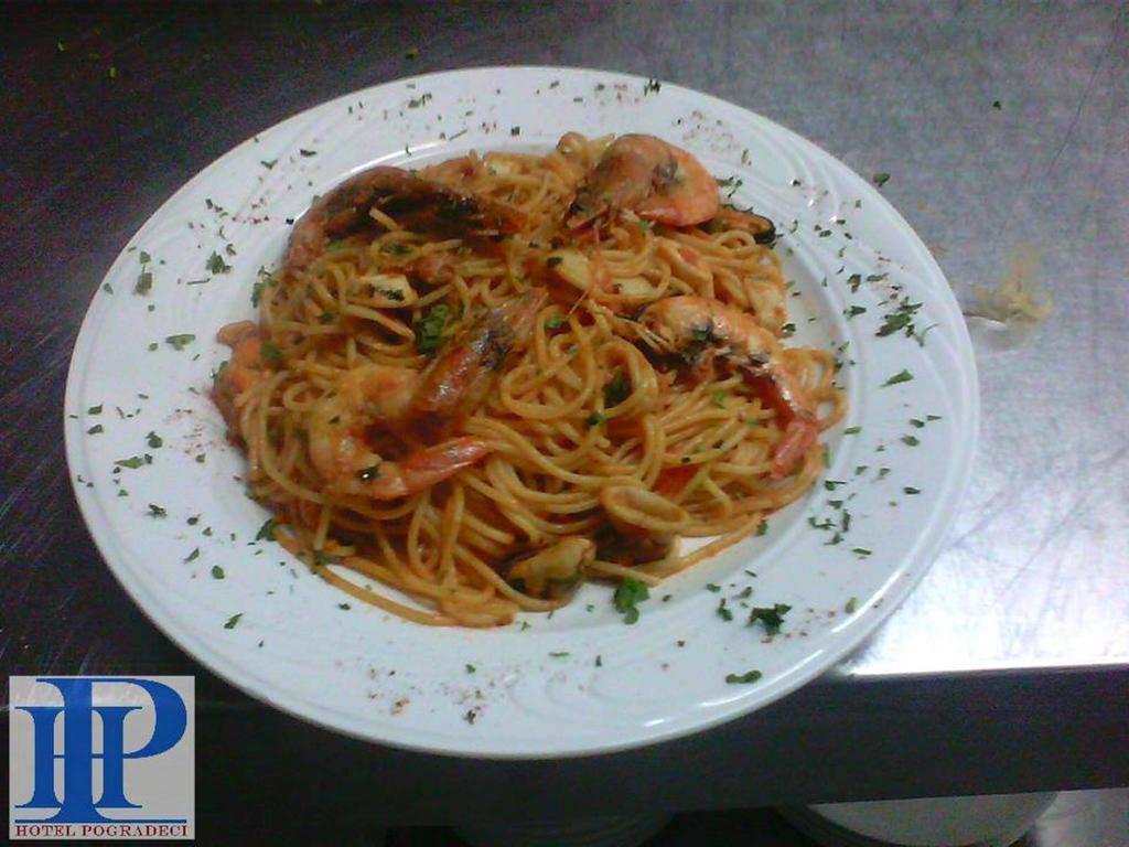 Pogradeci Hotel 4*
