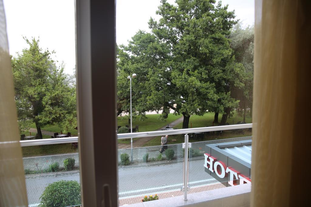 Hotell Pogradeci 4*
